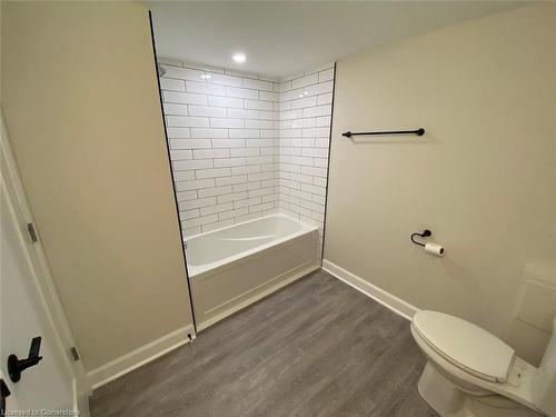 22 Cheryl Avenue, Hamilton, ON - Indoor Photo Showing Bathroom