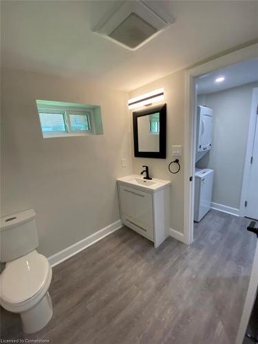 22 Cheryl Avenue, Hamilton, ON - Indoor Photo Showing Bathroom