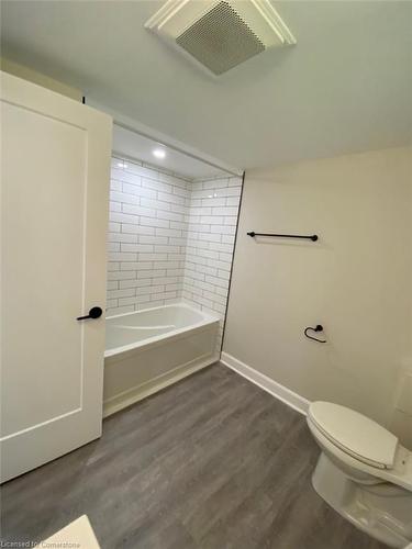 22 Cheryl Avenue, Hamilton, ON - Indoor Photo Showing Bathroom