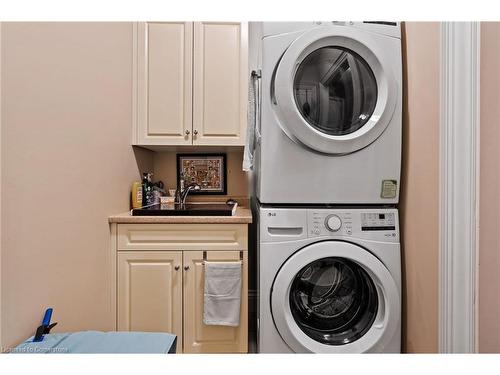 811 Effingham Street, Fenwick, ON - Indoor Photo Showing Laundry Room