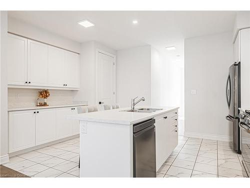 49 Richard William Drive, Caledonia, ON - Indoor Photo Showing Kitchen