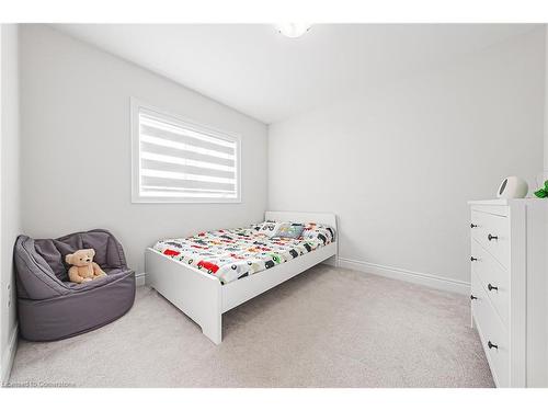 49 Richard William Drive, Caledonia, ON - Indoor Photo Showing Bedroom