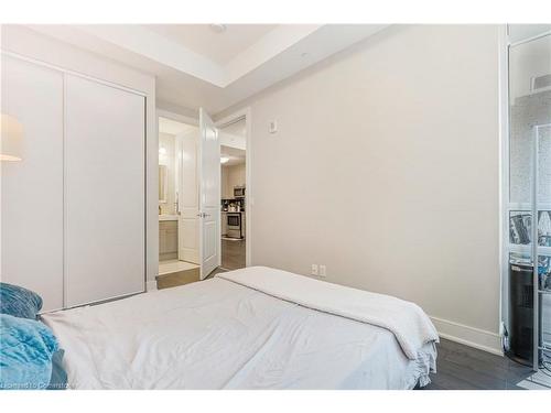 612-150 Main Street W, Hamilton, ON - Indoor Photo Showing Bedroom