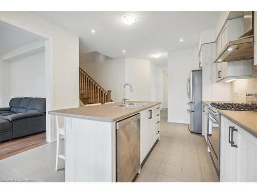 56 Holder Drive, Brantford, ON - Indoor Photo Showing Kitchen With Upgraded Kitchen