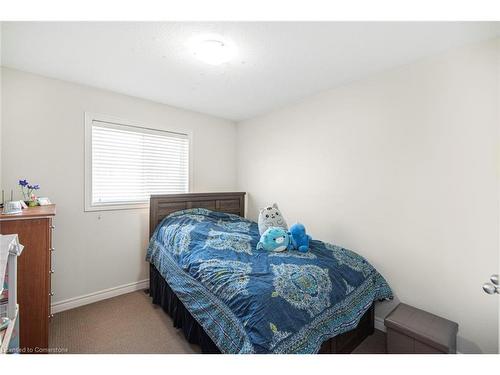 71 Waterbridge Street, Stoney Creek, ON - Indoor Photo Showing Bedroom