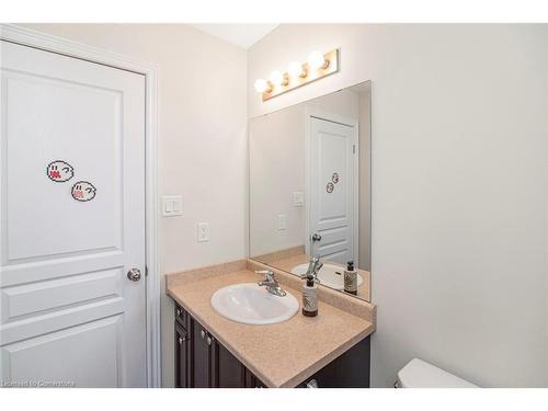 71 Waterbridge Street, Stoney Creek, ON - Indoor Photo Showing Bathroom