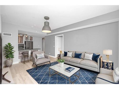 D227-333 Sea Ray Avenue, Innisfil, ON - Indoor Photo Showing Living Room