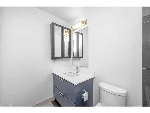 D227-333 Sea Ray Avenue, Innisfil, ON - Indoor Photo Showing Bathroom