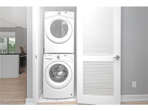 D227-333 Sea Ray Avenue, Innisfil, ON - Indoor Photo Showing Laundry Room