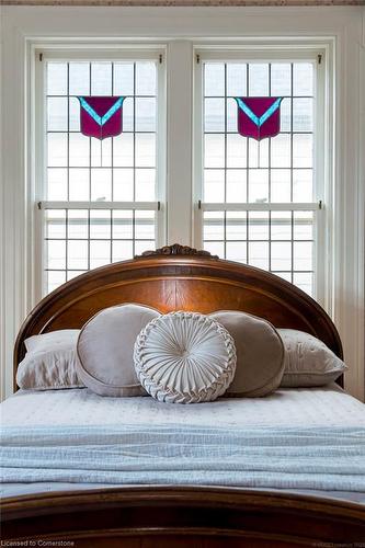 3044 Lakeshore Road, Burlington, ON - Indoor Photo Showing Bedroom