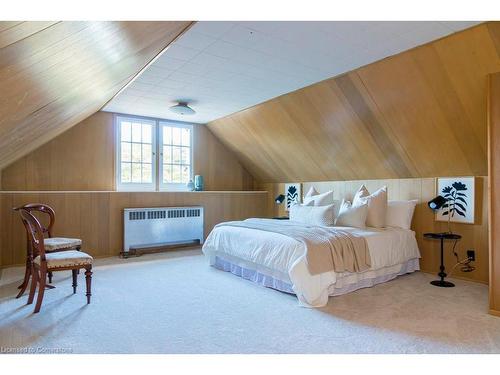 3044 Lakeshore Road, Burlington, ON - Indoor Photo Showing Bedroom