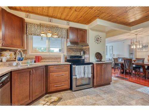 53 Anna Capri Drive, Hamilton, ON - Indoor Photo Showing Kitchen