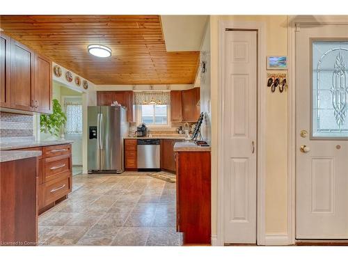 53 Anna Capri Drive, Hamilton, ON - Indoor Photo Showing Kitchen