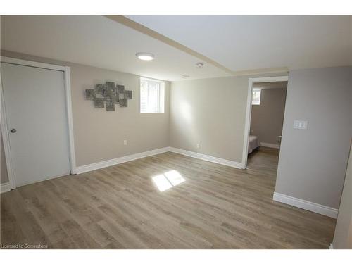 Bsmt Unit-2187 Mount Royal Avenue, Burlington, ON - Indoor Photo Showing Other Room