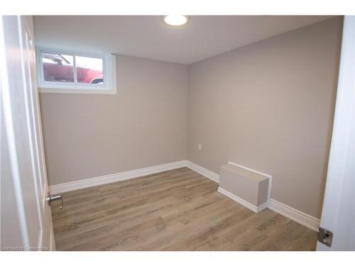 Bsmt Unit-2187 Mount Royal Avenue, Burlington, ON - Indoor Photo Showing Other Room