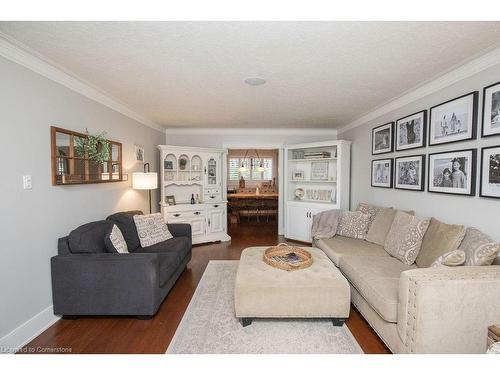 493 Wicklow Road, Burlington, ON - Indoor Photo Showing Living Room