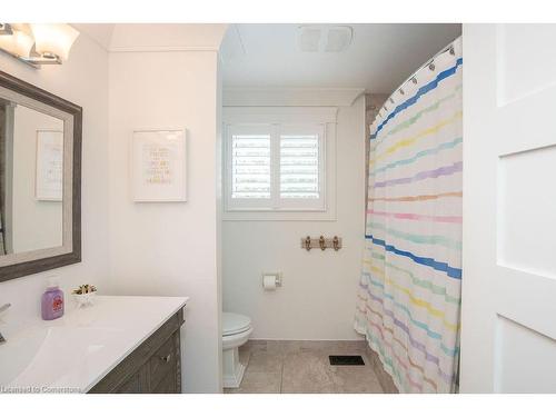 493 Wicklow Road, Burlington, ON - Indoor Photo Showing Bathroom