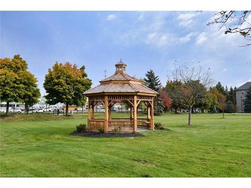 309-980 Golf Links Road, Ancaster, ON - Outdoor With Backyard