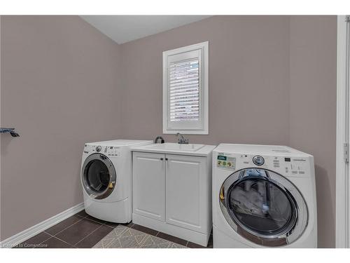 211 Vinton Road, Ancaster, ON - Indoor Photo Showing Laundry Room