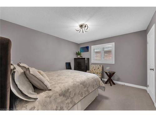 211 Vinton Road, Ancaster, ON - Indoor Photo Showing Bedroom