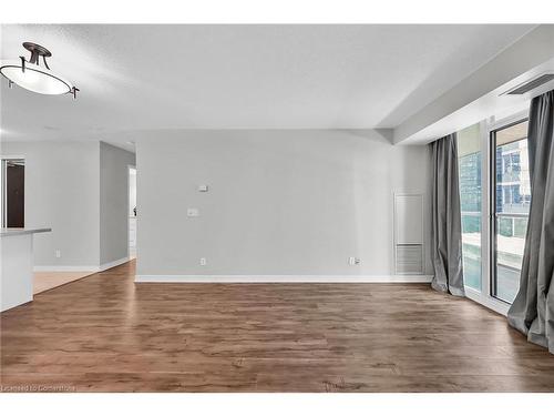 709-30 Grand Trunk Crescent, Toronto, ON - Indoor Photo Showing Other Room