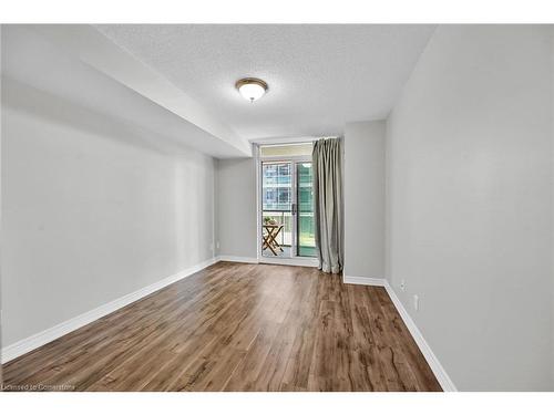 709-30 Grand Trunk Crescent, Toronto, ON - Indoor Photo Showing Other Room