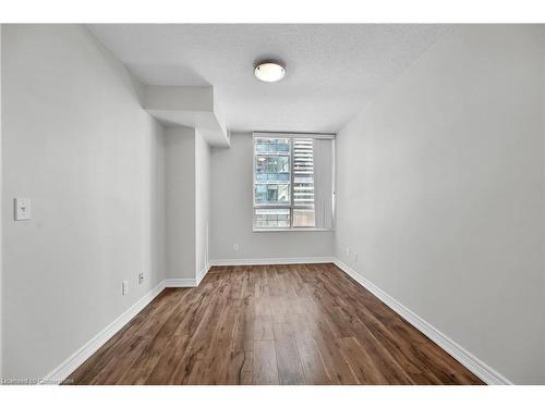 709-30 Grand Trunk Crescent, Toronto, ON - Indoor Photo Showing Other Room