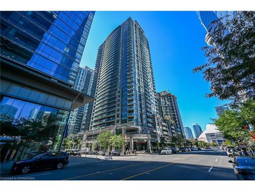 709-30 Grand Trunk Crescent, Toronto, ON - Outdoor With Facade