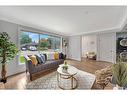 82 Warren Avenue, Hamilton, ON  - Indoor Photo Showing Living Room 