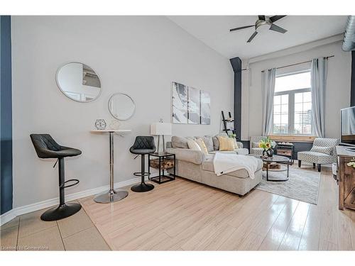 206-80 King William Street, Hamilton, ON - Indoor Photo Showing Living Room