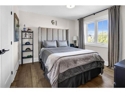 26A Baker Road N, Grimsby, ON - Indoor Photo Showing Bedroom