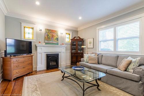 952 Montclair Avenue, Hamilton, ON - Indoor Photo Showing Living Room With Fireplace