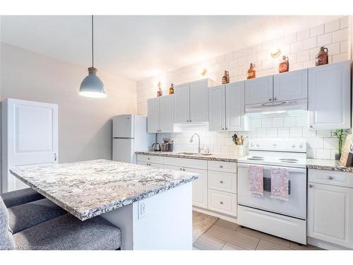 176 Wilson Street, Hamilton, ON - Indoor Photo Showing Kitchen