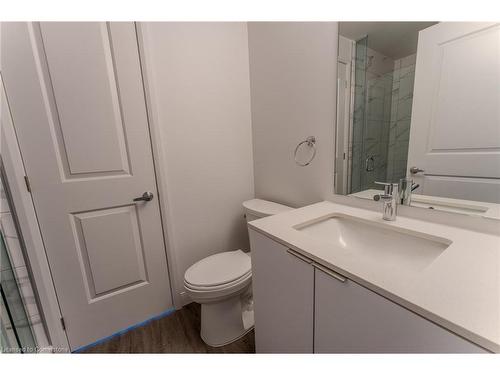 907-8 Hughson Street N, Hamilton, ON - Indoor Photo Showing Bathroom