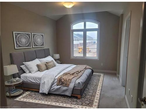 35 Mia Drive, Hamilton, ON - Indoor Photo Showing Bedroom