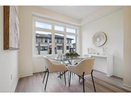 16-527 Shaver Road, Ancaster, ON - Indoor Photo Showing Dining Room