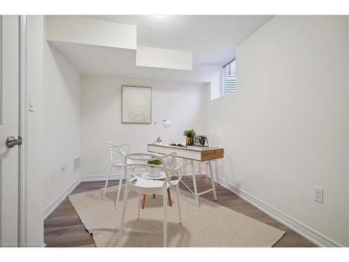 16-527 Shaver Road, Ancaster, ON - Indoor Photo Showing Dining Room