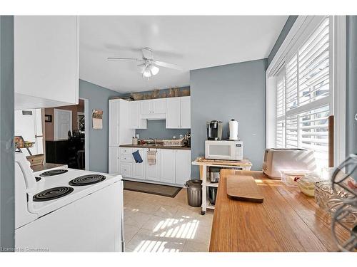 942 Upper Gage Avenue, Hamilton, ON - Indoor Photo Showing Kitchen