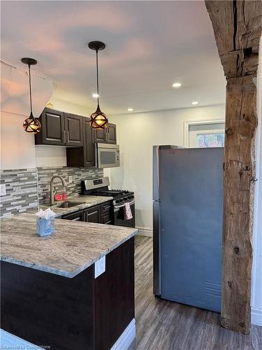 1-1152 King Street E, Hamilton, ON - Indoor Photo Showing Kitchen With Upgraded Kitchen