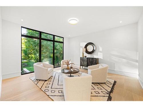 109 Reding Road, Ancaster, ON - Indoor Photo Showing Living Room