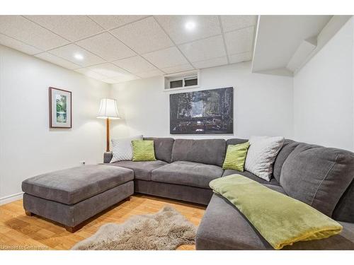 1230 Appleford Lane, Burlington, ON - Indoor Photo Showing Living Room