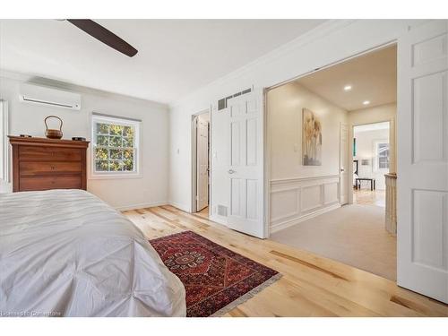 1230 Appleford Lane, Burlington, ON - Indoor Photo Showing Bedroom