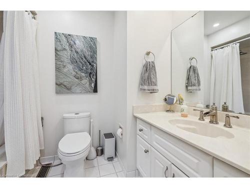 1230 Appleford Lane, Burlington, ON - Indoor Photo Showing Bathroom