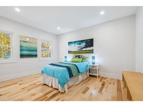 1230 Appleford Lane, Burlington, ON - Indoor Photo Showing Bedroom