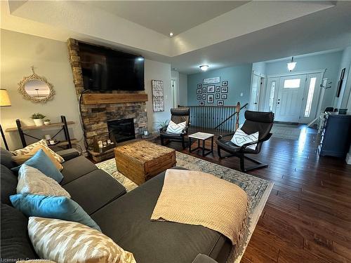 15 Ross Avenue N, Simcoe, ON - Indoor Photo Showing Living Room With Fireplace