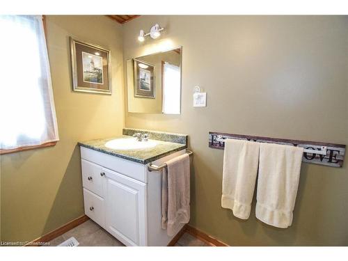 2406 North Shore Drive, Lowbanks, ON - Indoor Photo Showing Bathroom