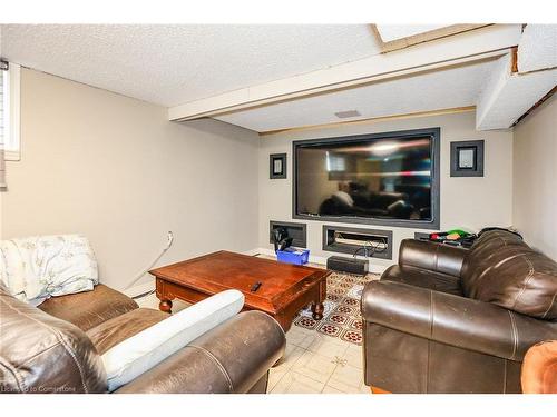 171 Britannia Avenue, Hamilton, ON - Indoor Photo Showing Living Room