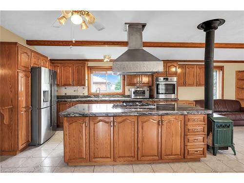 171 Britannia Avenue, Hamilton, ON - Indoor Photo Showing Kitchen