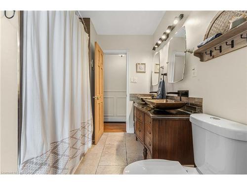 333 Golf Club Road, Hamilton, ON - Indoor Photo Showing Bathroom