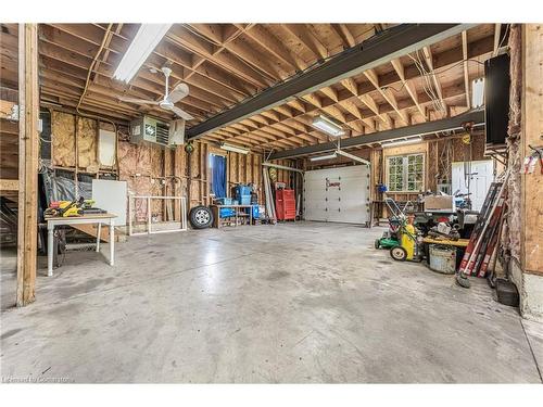 333 Golf Club Road, Hamilton, ON - Indoor Photo Showing Garage